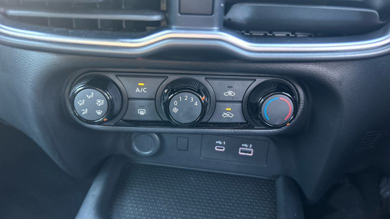 Nissan Juke 1.0 DiG-T Acenta Premium 5dr Petrol Hatchback